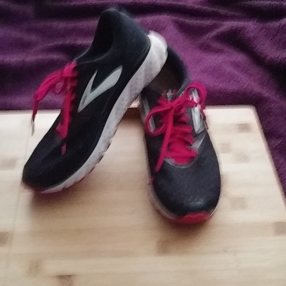 Brooks Glycerin 16 Diabetic Sneakers size 8 wide